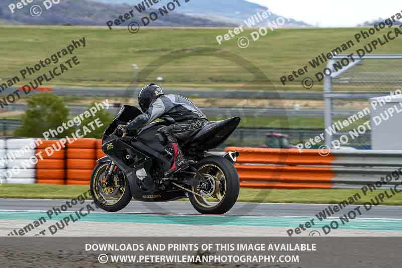 cadwell no limits trackday;cadwell park;cadwell park photographs;cadwell trackday photographs;enduro digital images;event digital images;eventdigitalimages;navarra;no limits trackdays;peter wileman photography;racing digital images;trackday digital images;trackday photos